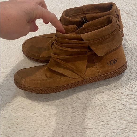 UGG Reid Moc Booties — Women’s Size 8.5, Chestnut Suede - Picture 5 of 10